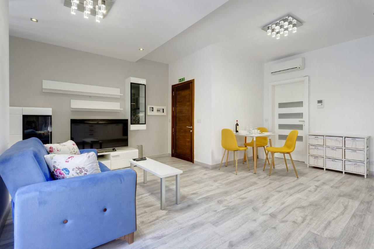 Splendid Apartment, Steps Away From The Sea Sliema Exterior foto