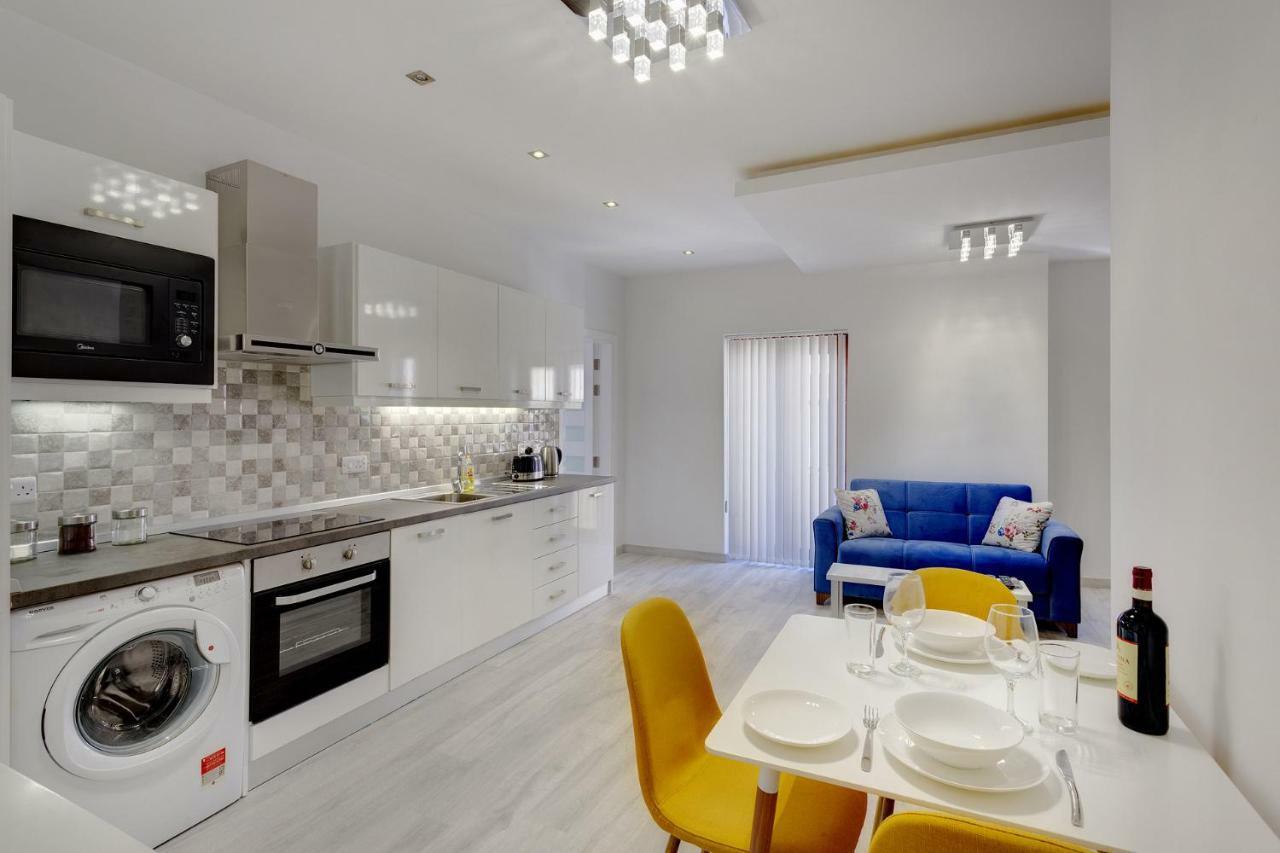 Splendid Apartment, Steps Away From The Sea Sliema Exterior foto