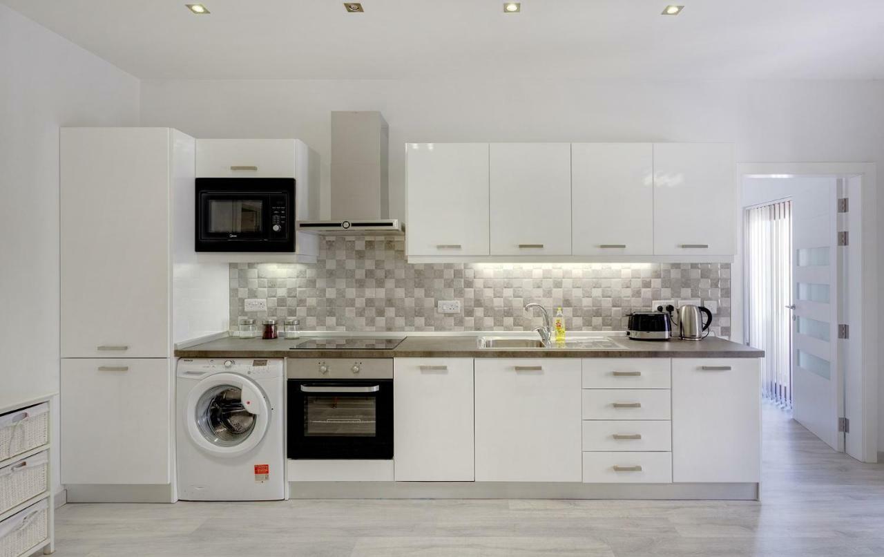 Splendid Apartment, Steps Away From The Sea Sliema Exterior foto