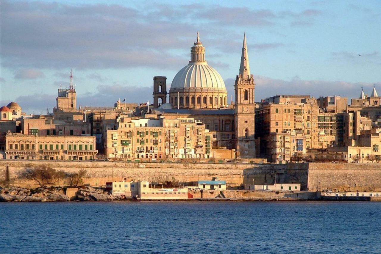 Splendid Apartment, Steps Away From The Sea Sliema Exterior foto